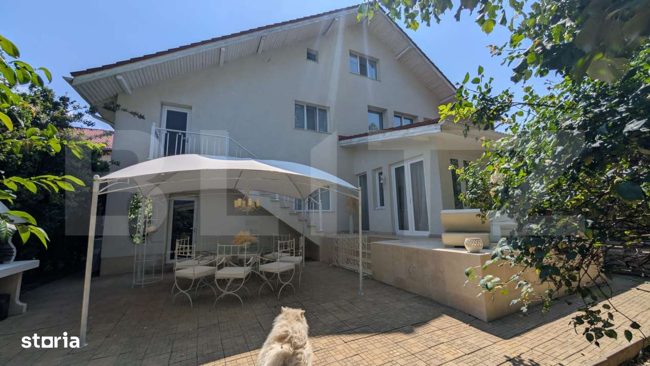 Vila de lux de vanzare, 15 camere, 550 mp, zona Micro 6, comision 0% - Imagine principală: 3/19