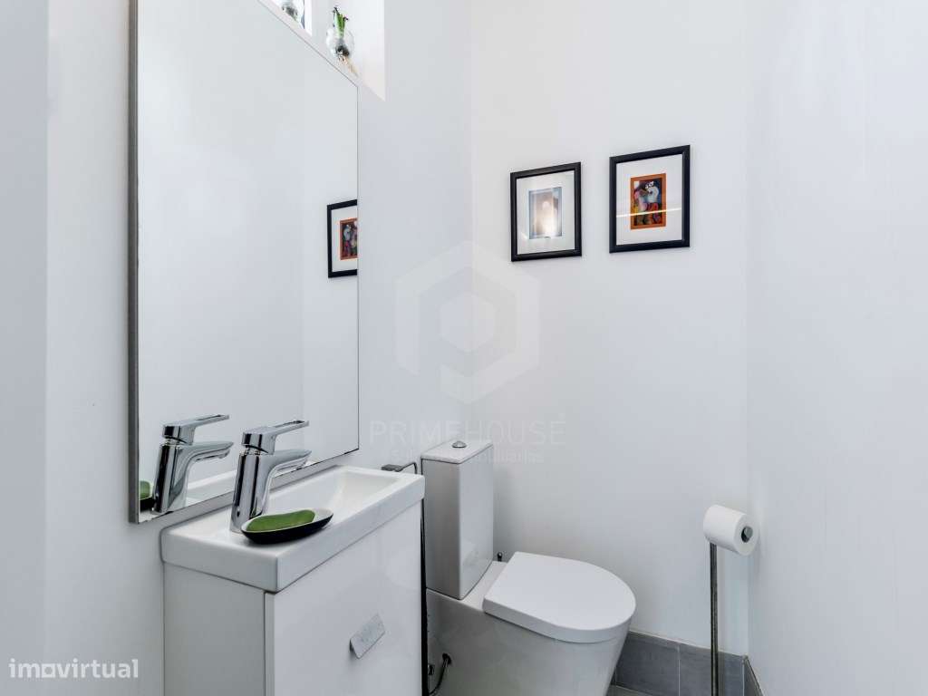 Moradia T4+1 no Centro da Vila Nogueira de Azeitão-14