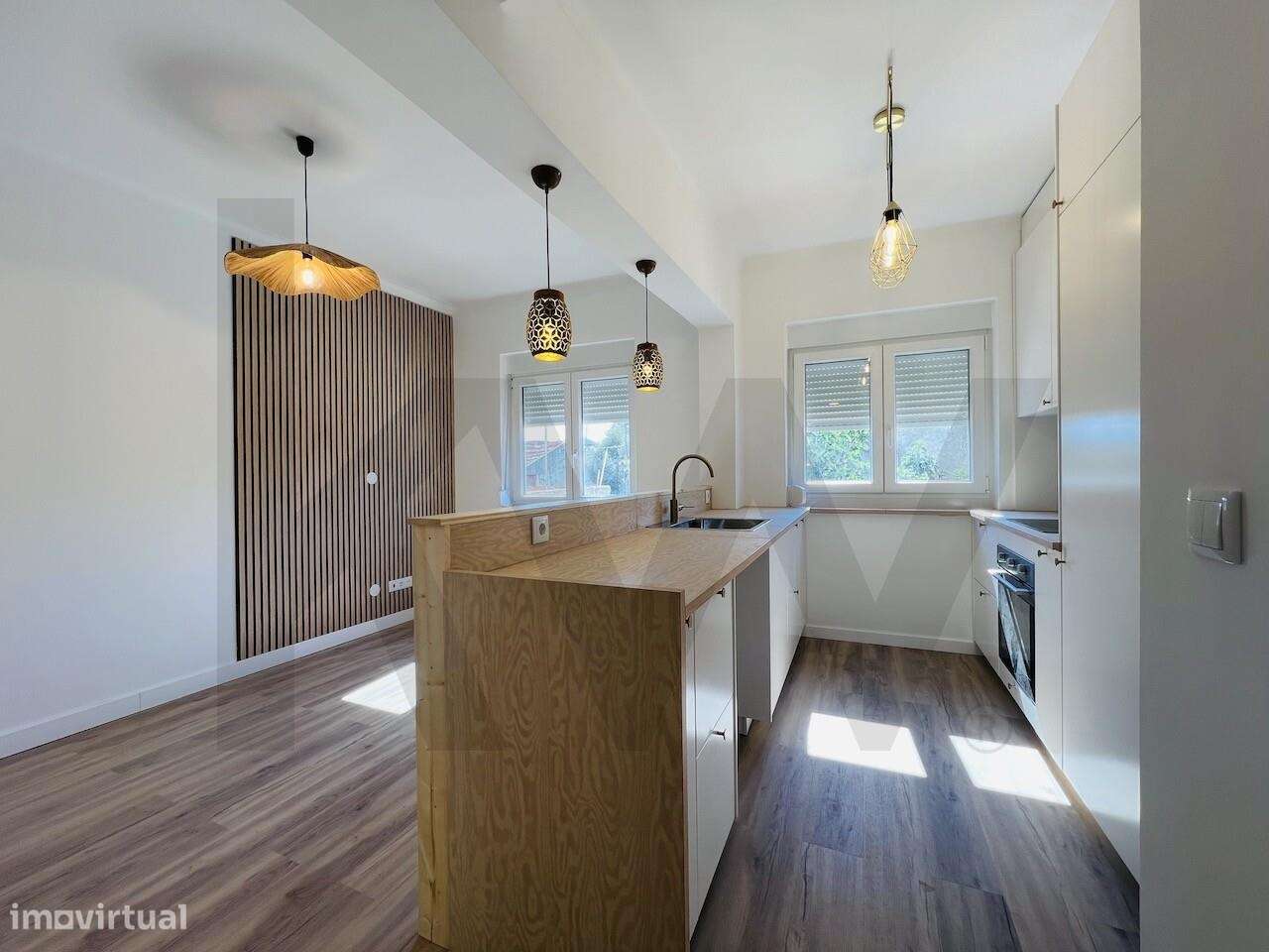 Apartamento totalmente renovado no centro do Montijo 1º andar-1