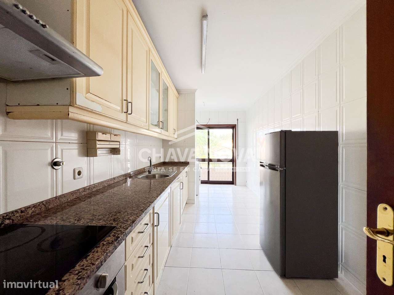 Apartamento T2 com garagem box em Perosinho, Vila Nova de Gaia-12