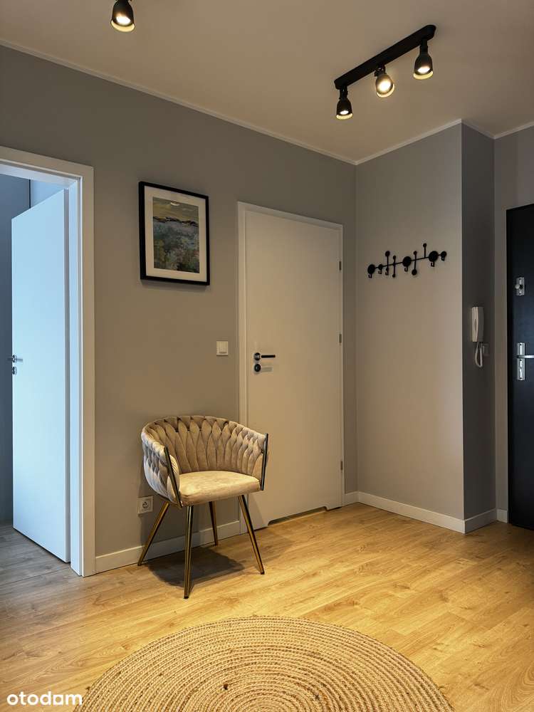 Stylowe umeblowane mieszkanie z oddzielną kuchnią !!!-8