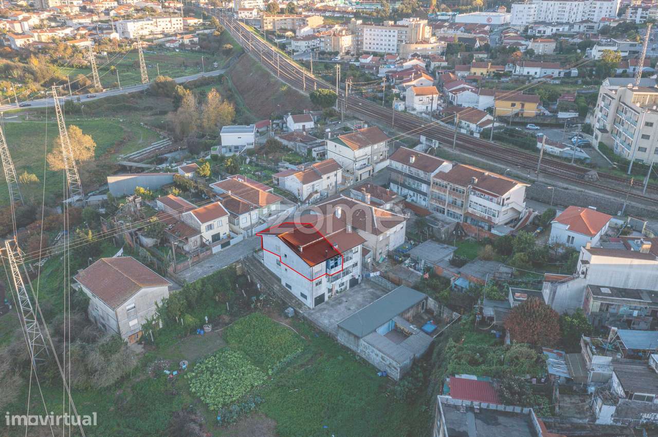 Apartamento T3 em Ermesinde com garagem Box-47