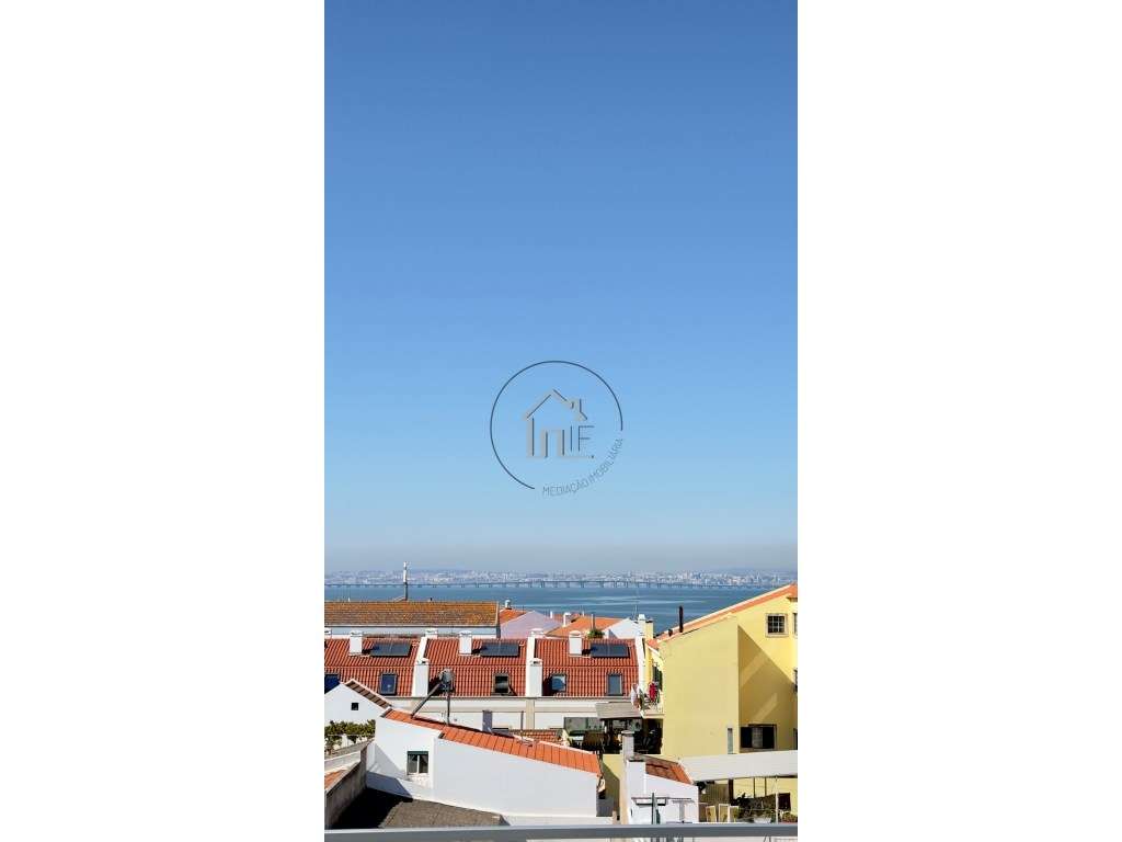 Apartamento T3+1 Duplex Novo Alcochete-0