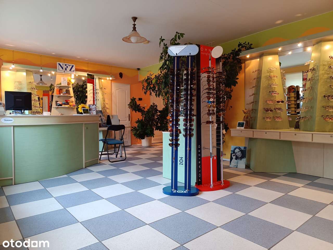 Dom - mieszkalno - handlowo - usługowy w centrum-0