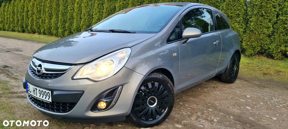 Opel Corsa 1.2 16V Essentia - 1