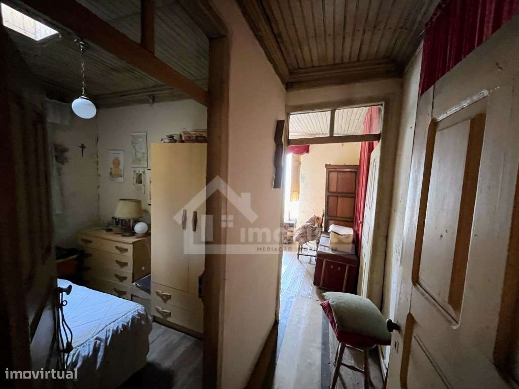 Moradia T1 pronta para reabilitar em Figueiró dos Vinhos-5