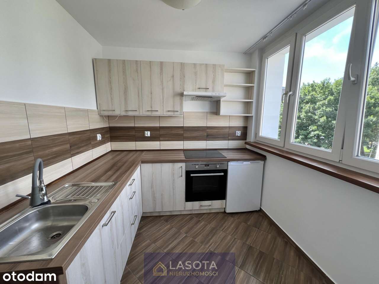 Słoneczne 3 pokojowe mieszkanie w Centrum Miasta-7