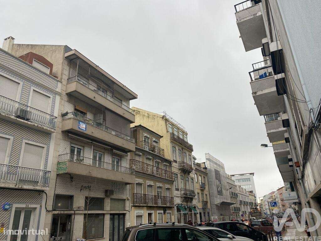 Apartamento T1 em Arroios de 70 m2 - Grande imagem: 3/24