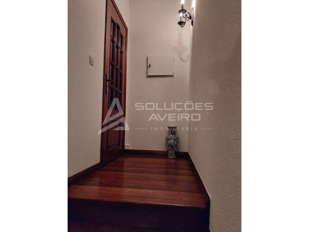 Moradia T4 com Piscina-55