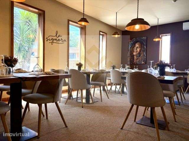 Trespasse / Arrendamento de Restaurante Moderno com Forno a Lenha em S-21