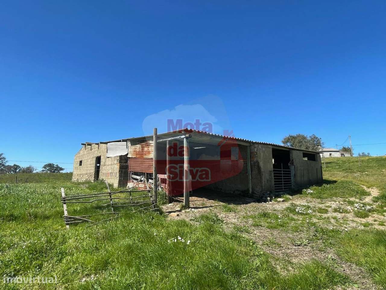 Quinta com casa em São Francisco da Serra-7