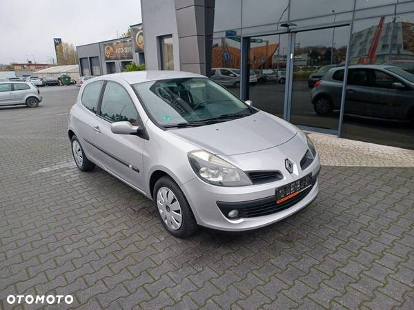 Renault Clio - 2