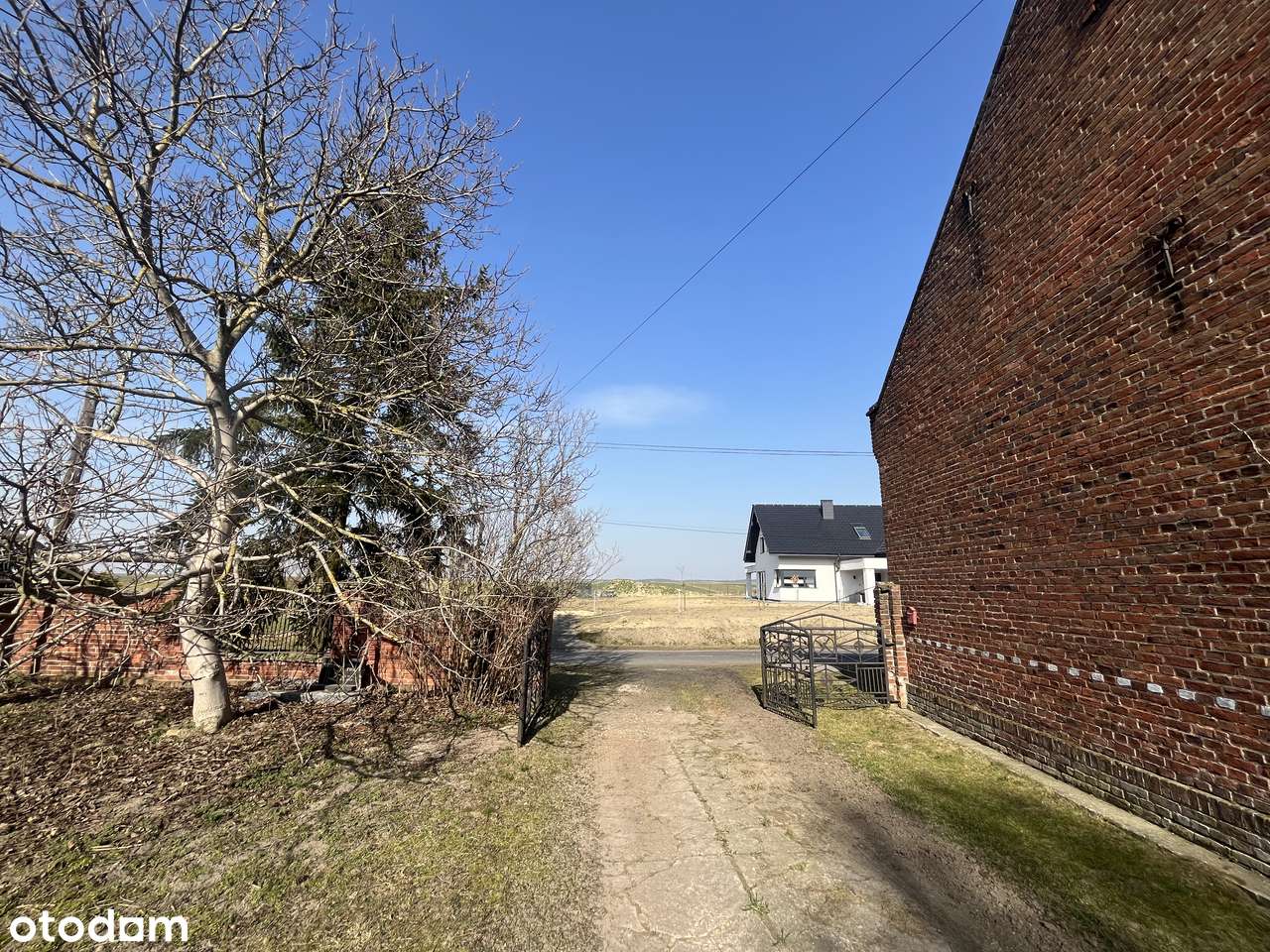 Duża działka 36 arów z dwoma domami i zabudowaniami - Pełny obrazek: 5/6