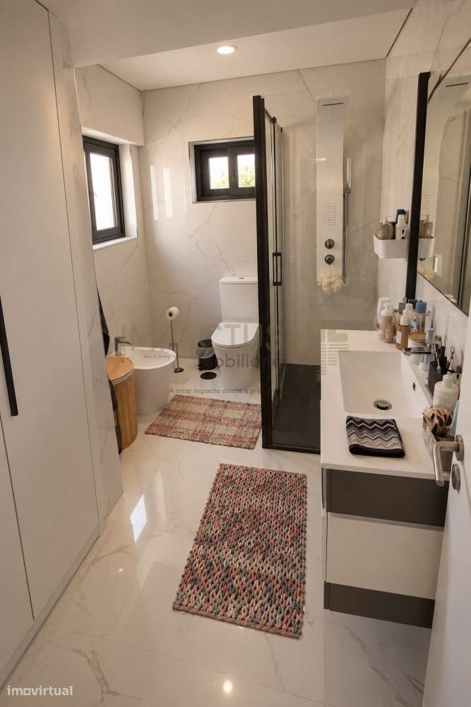 Moradia T3+T1 renovados-23