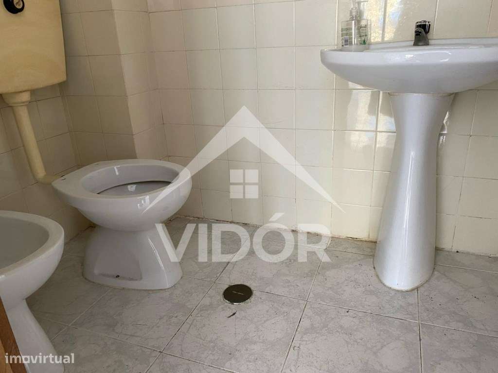 Loja no Novo Mercado Municipal da Baixa da Banheira - CO - Grande imagem: 4/6