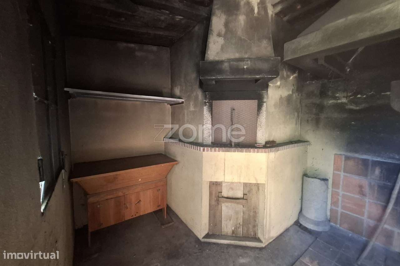 Espetacular Moradia T4 com Jardim e Garagem em Chaves-18