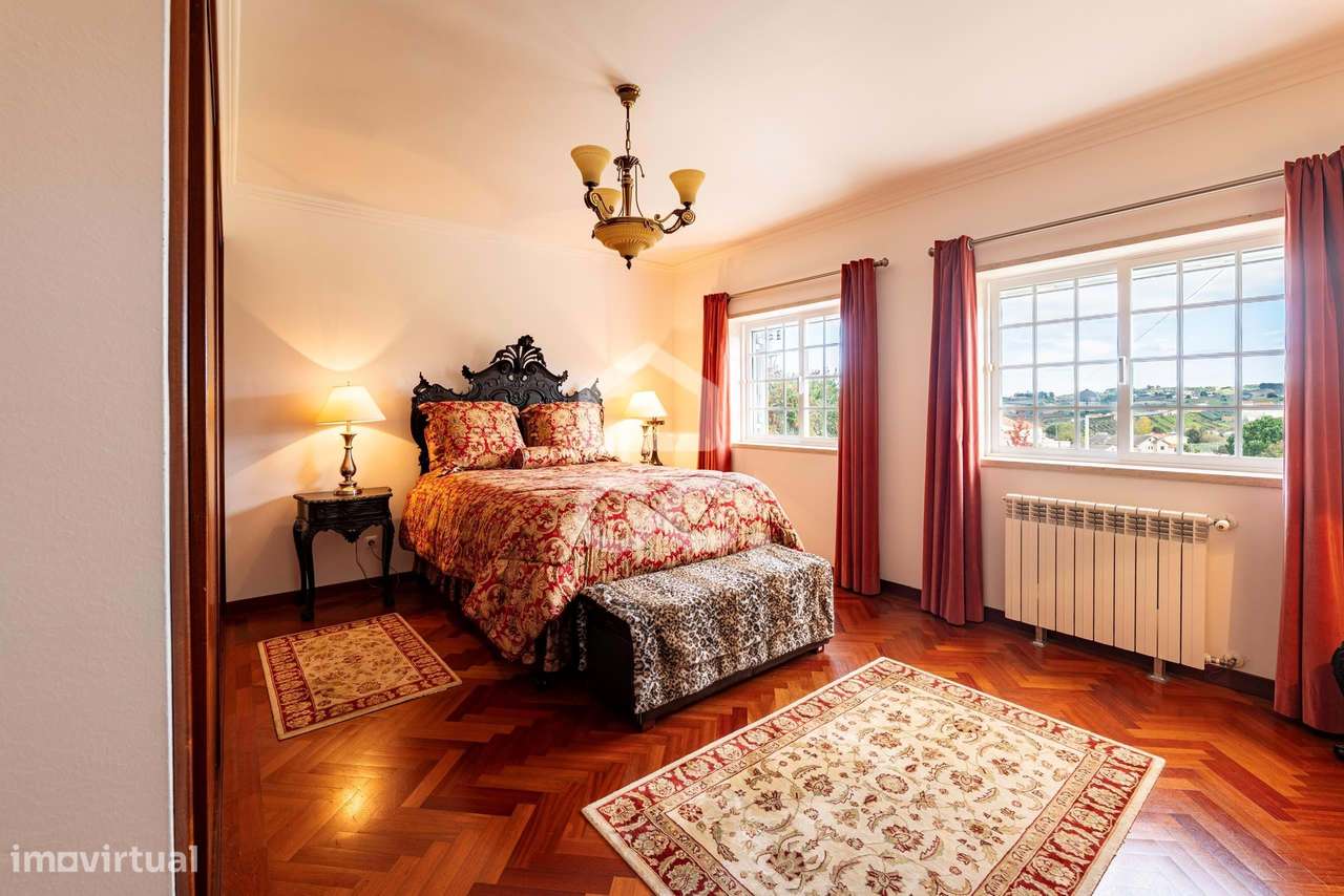 Moradia T4+3 de Prestígio em Vila Nova – Cadaval-37