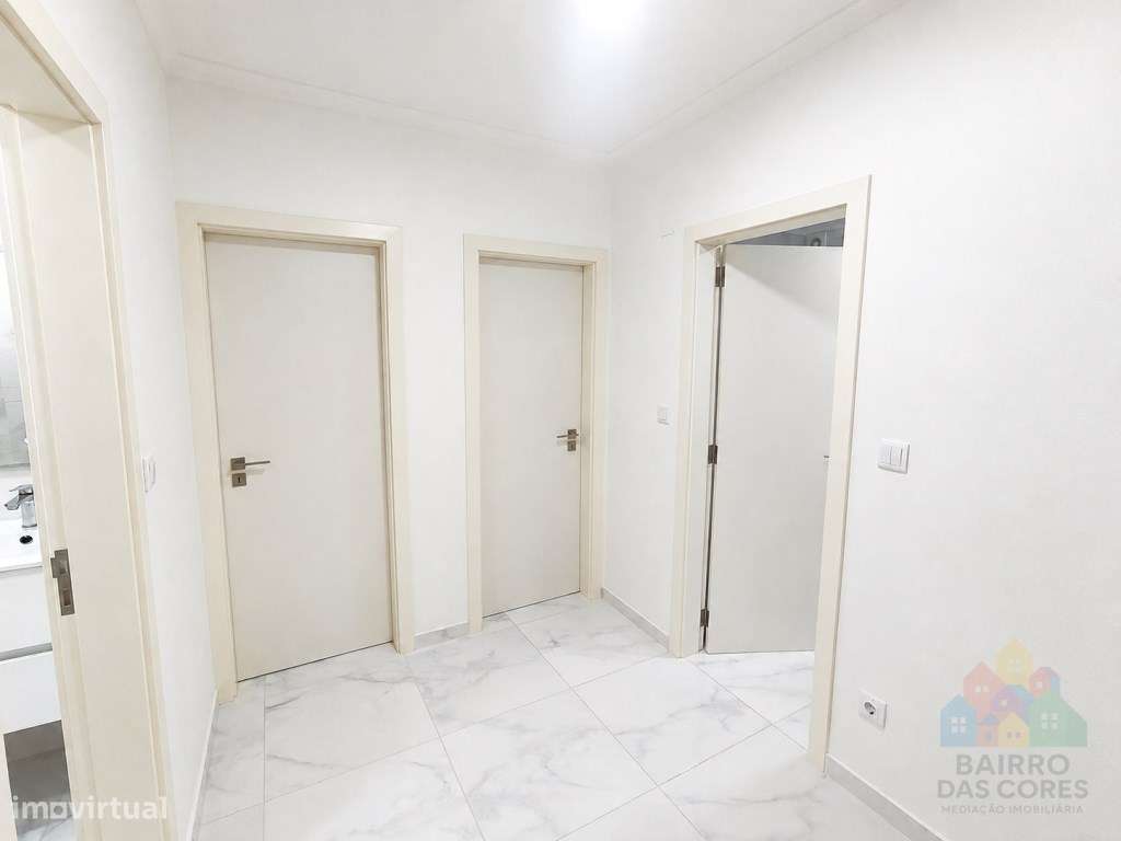 Apartamento T4 renovado em excelente localização em Tomar-7