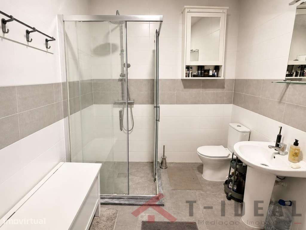 Apartamento T1 remodelado próximo das praias-6