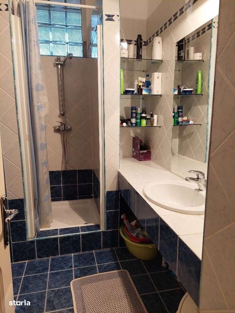 Apartament cu 3 camere la casa pe Bulevardul Victoriei-11