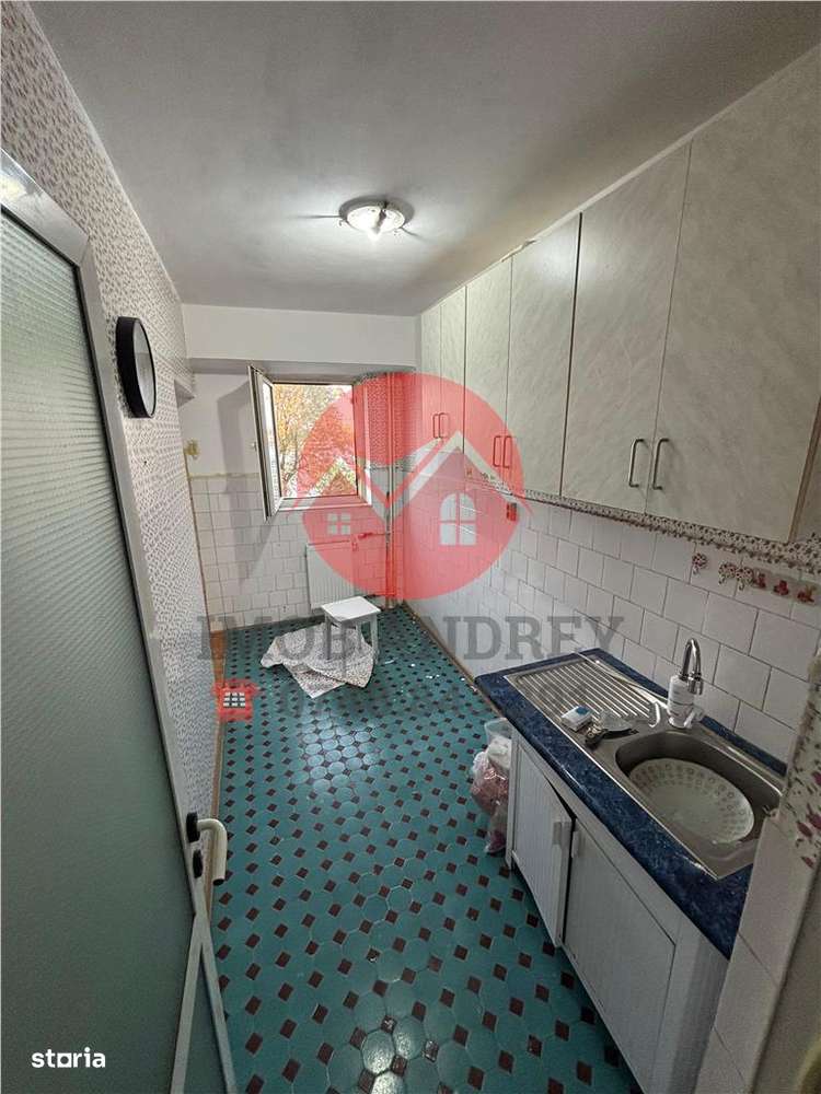 Apartament 2 camere central, etaj 2, vedere lac Ciuperca - Imagine principală: 4/7