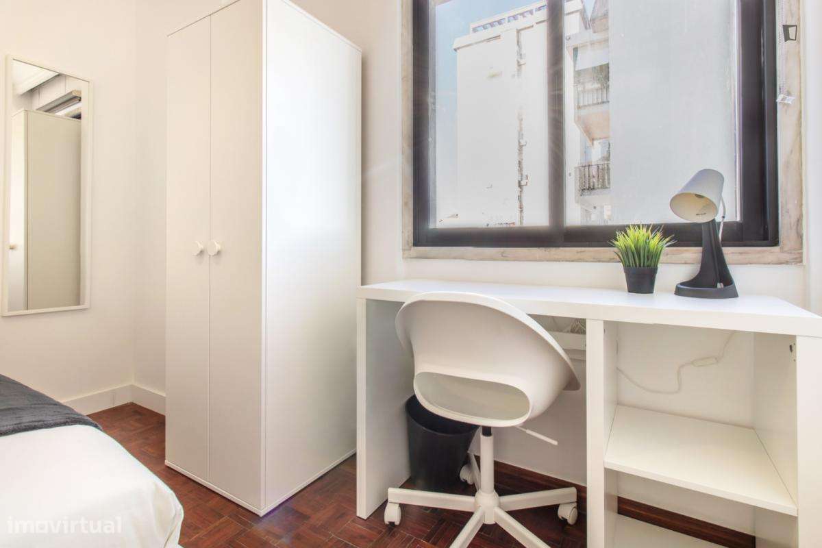 Quarto - localizado em Benfica Lisbon - Grande imagem: 5/10