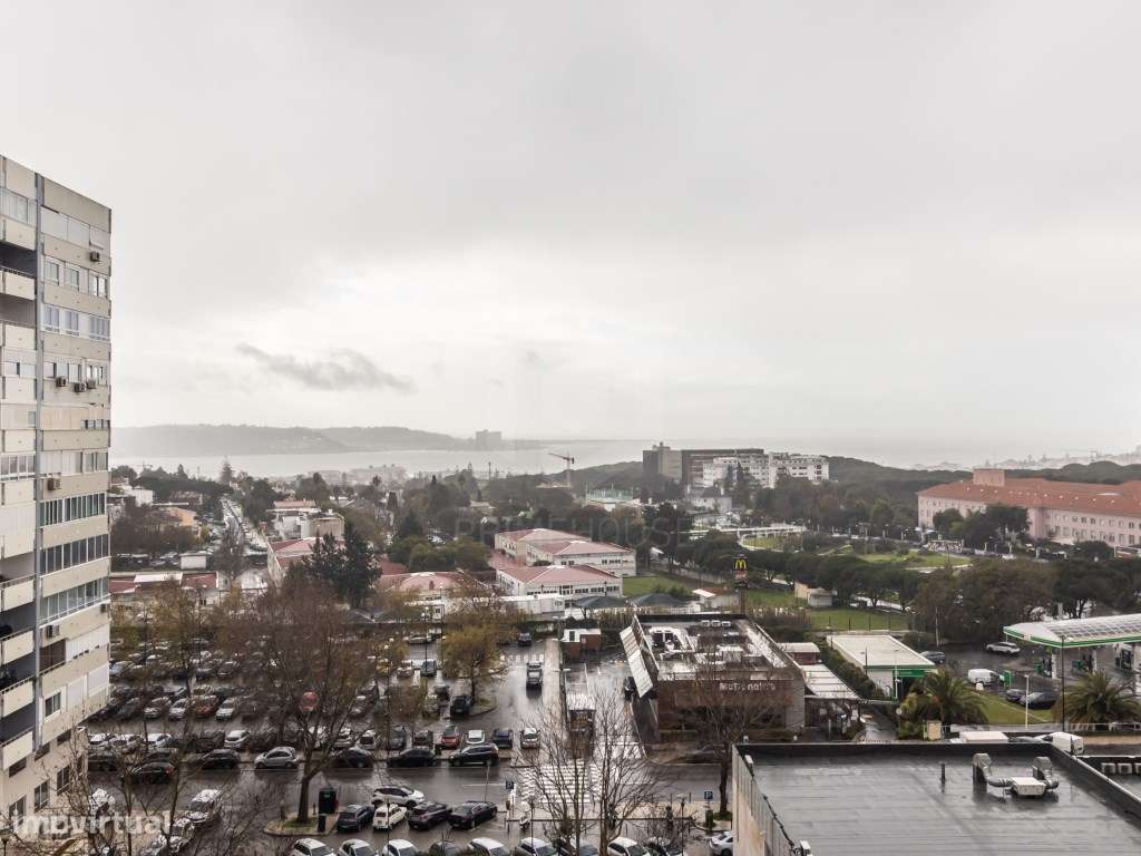 Apartamento T2 numa das Torres do Restelo. - Grande imagem: 2/49