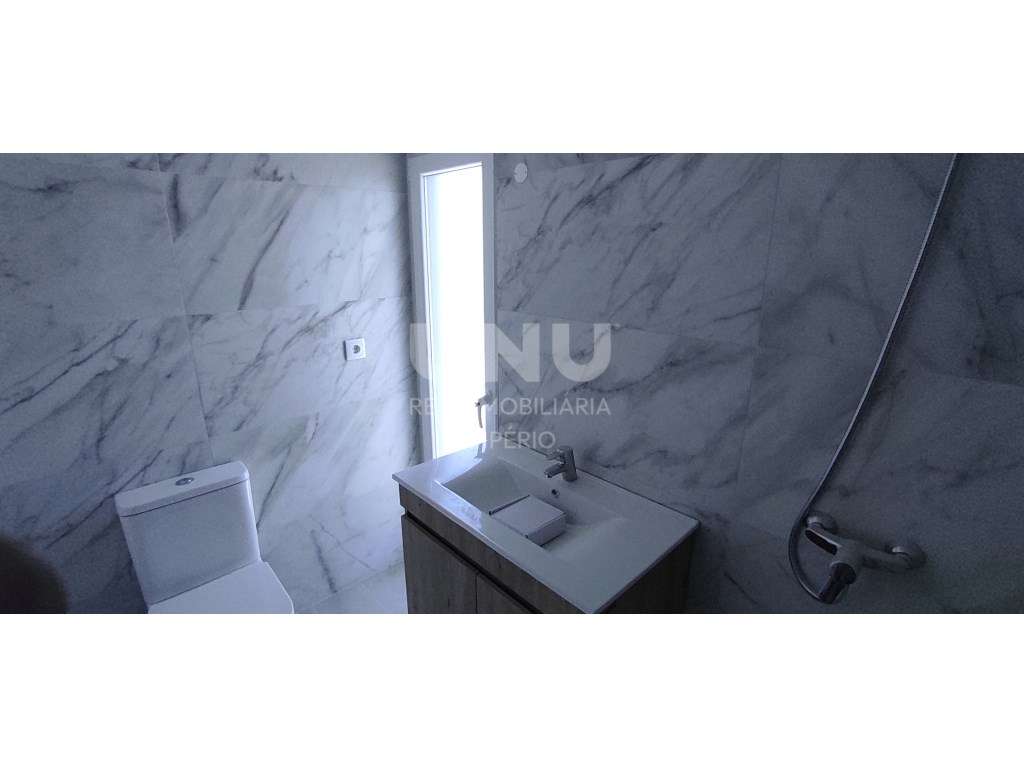 MORADIA PREMIUM TRIPLEX 5 ASSOALHADAS em Fernão Ferro 3 WC-13