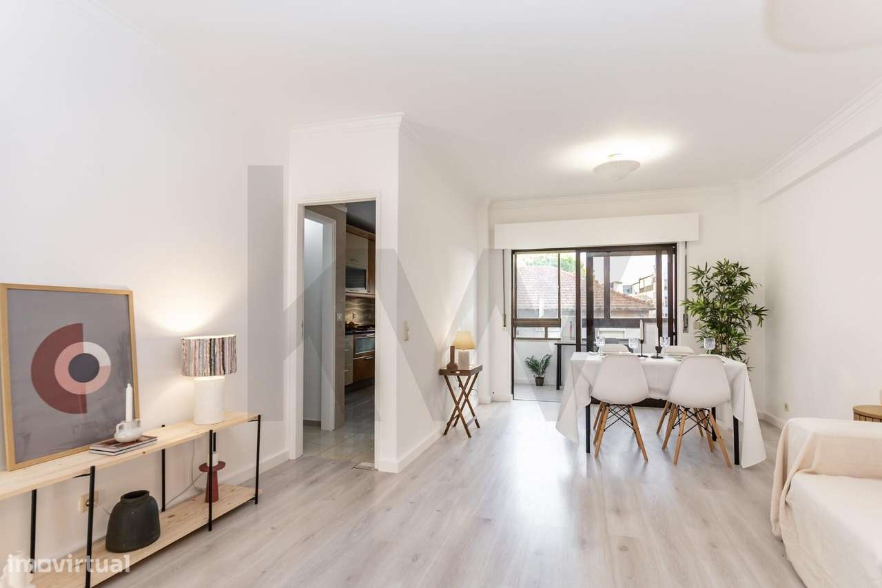 Apartamento T2 na Rua da Liberdade em Almada-1