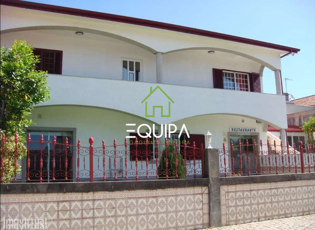 Prédio habitacional e restaurante em Lordelo, Guimarães - Grande imagem: 4/30