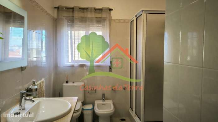 Moradia T5 com Vista de Mar Deslumbrante em Baleia, Carvoeira-57