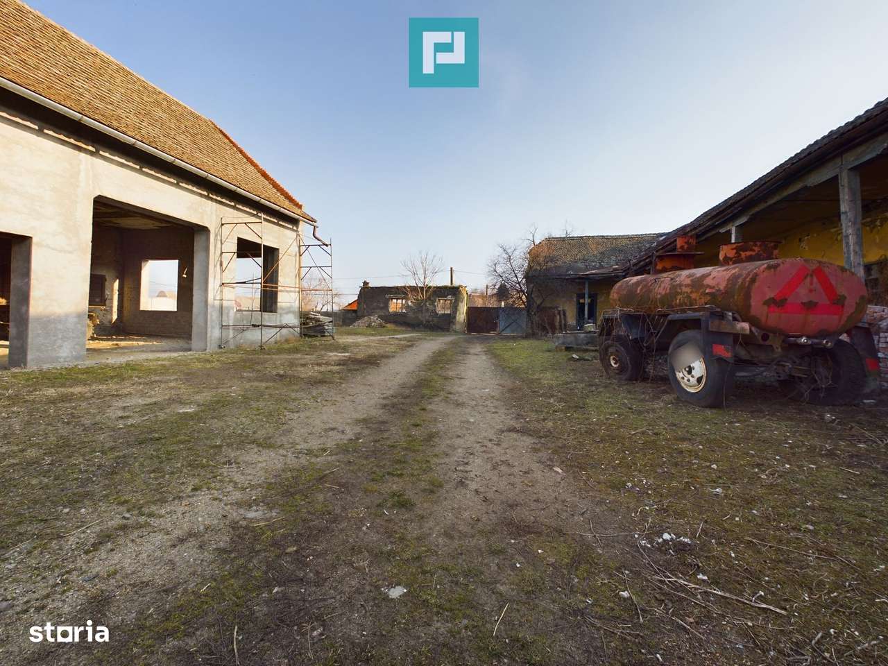 Teren și hale pe calea Aradului în Periam-5