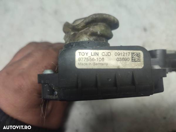 Motoras macara geam dreapta fata 977556106 Toyota Auris 1 - 3