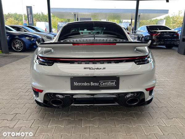 Porsche 911 Turbo S - 4