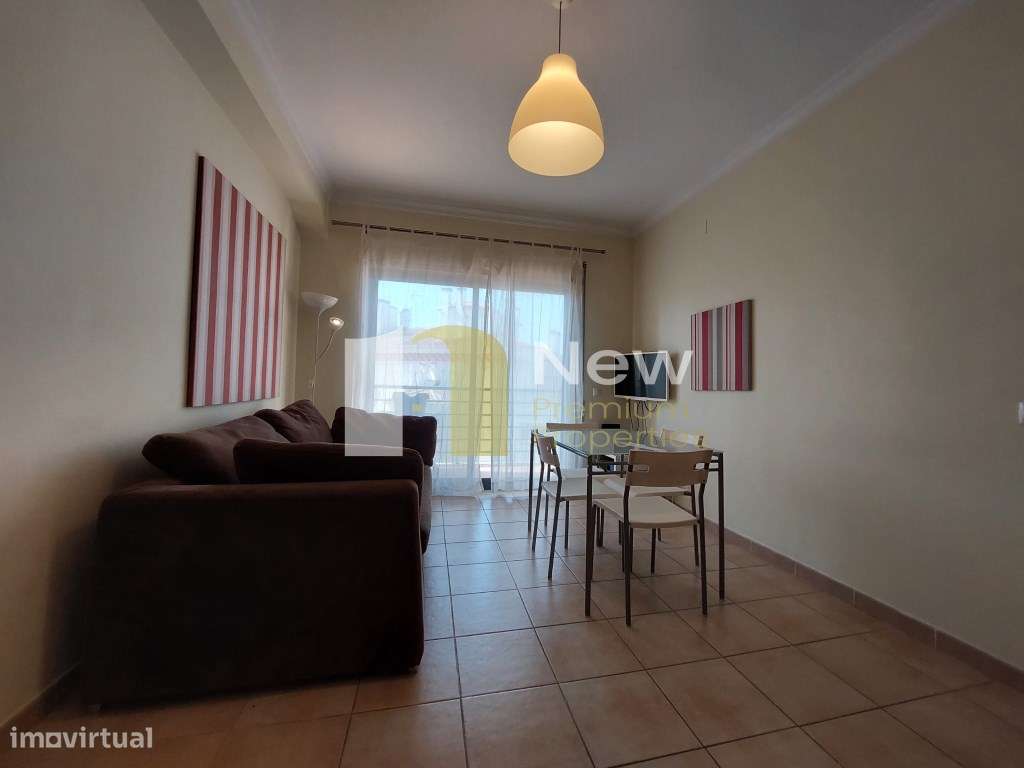 Apartamento T2 com Piscina em Armação de Pêra.-11