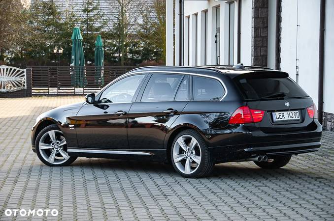 BMW Seria 3 330d xDrive - 15