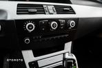 BMW Seria 5 525d Touring - 29