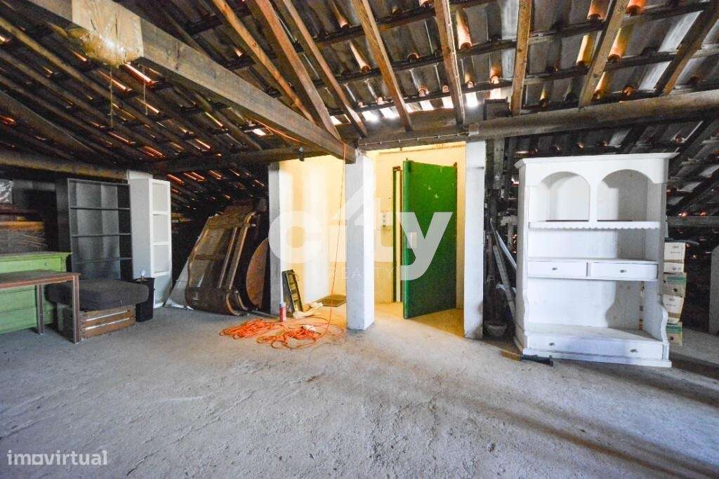 INVESTIMENTO - PRÉDIO EM ODIVELAS - VALE GRANDE - PONTINHA-15