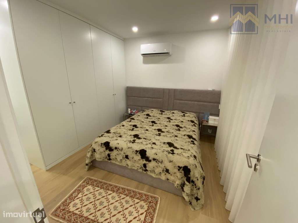 Excelente moradia Bifamiliar T3, a 100 metros da praia em Canidelo-54