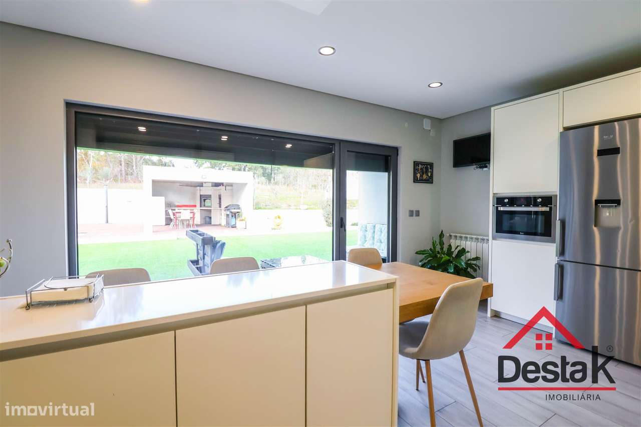 Moradia isolada V4 situada no Sátão - Grande imagem: 4/60