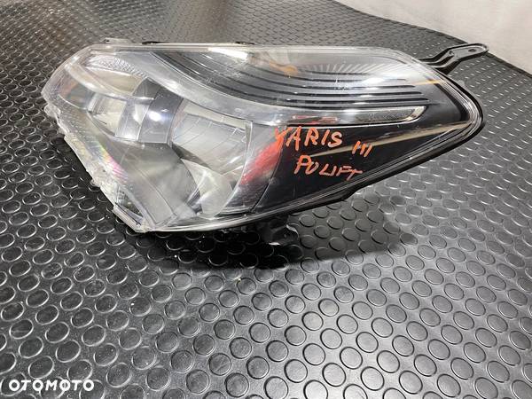 Lampa Przód Lewa TOYOTA YARIS III LIFT WYSYŁKA GWARANCJA ORYGINAŁ - 3