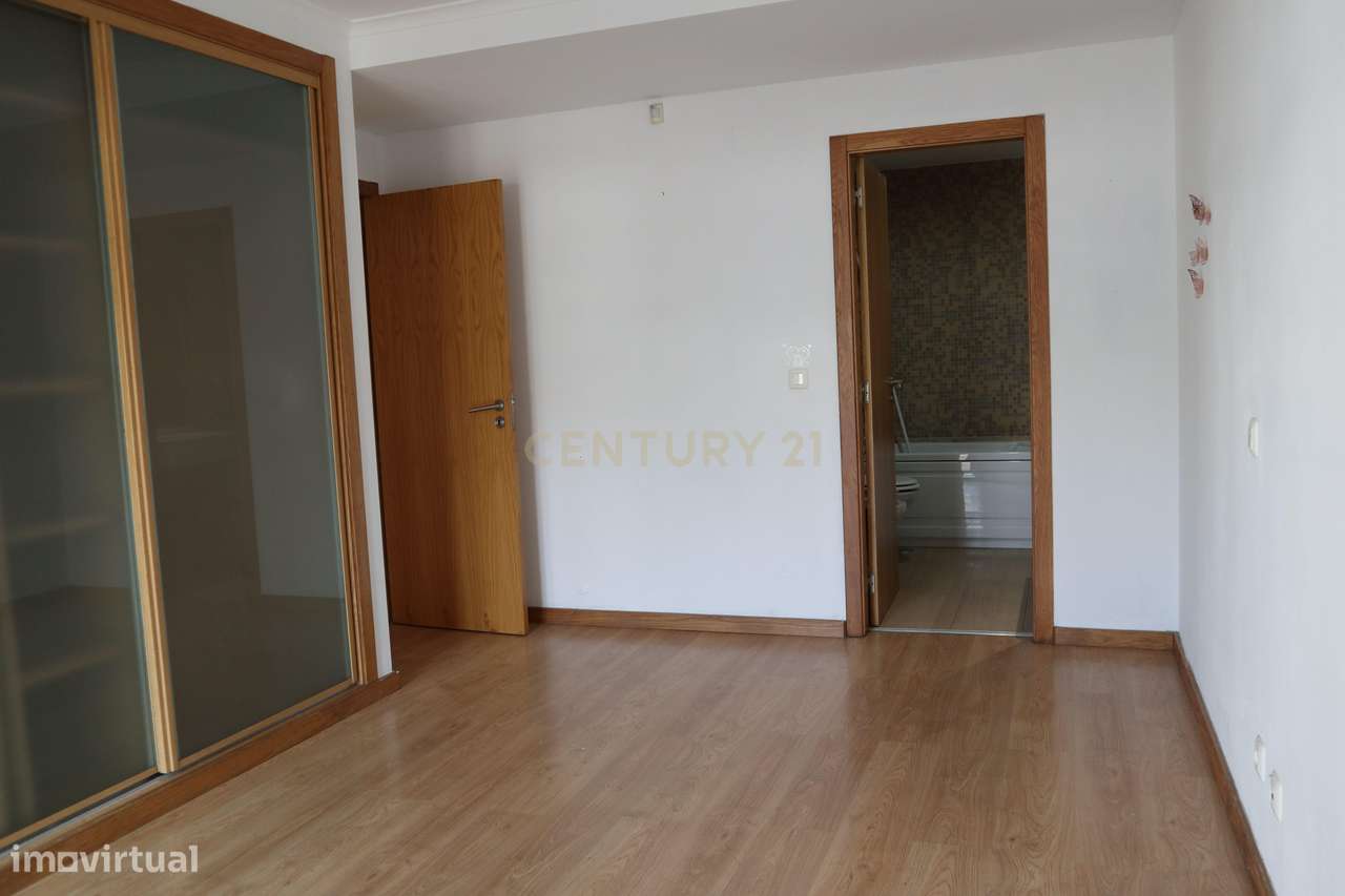 Apartamento, 79 m², Mafra-18