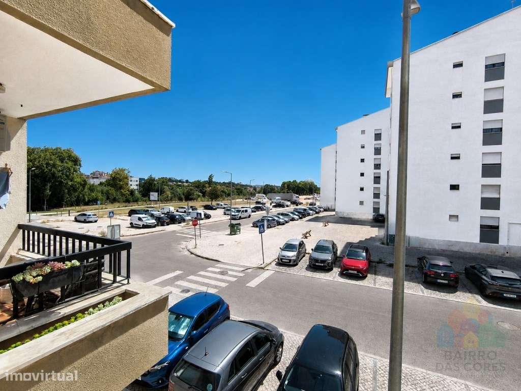 Apartamento T4 renovado em excelente localização em Tomar-10