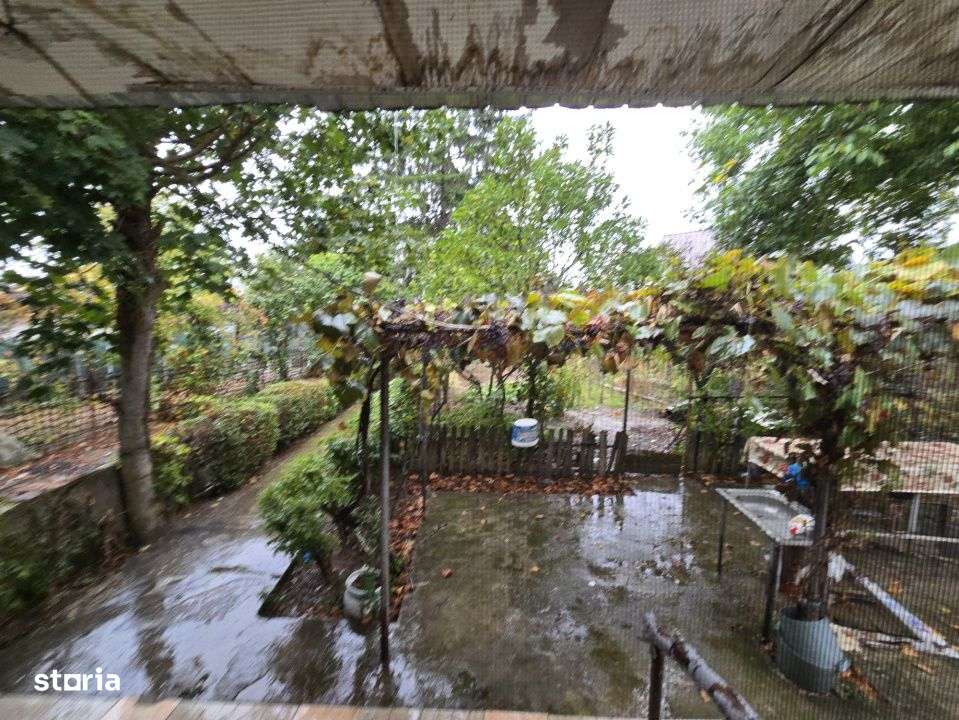 Casa si teren intravilan in suprafata de 1730 mp, Maracineni-0