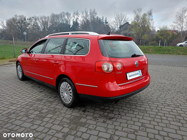 Volkswagen Passat 1.6 FSI Highline - 8