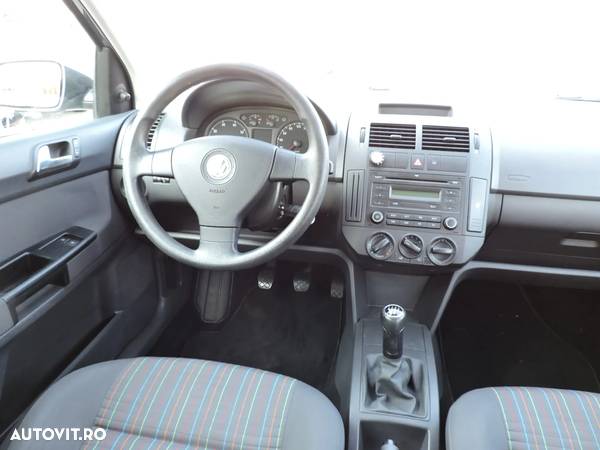 Volkswagen Polo 1.2 Attractive - 5