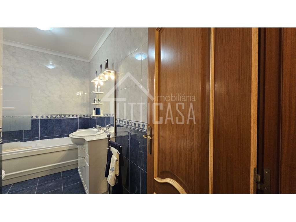 Apartamento T3 com garagem BOX em Alcainça-39