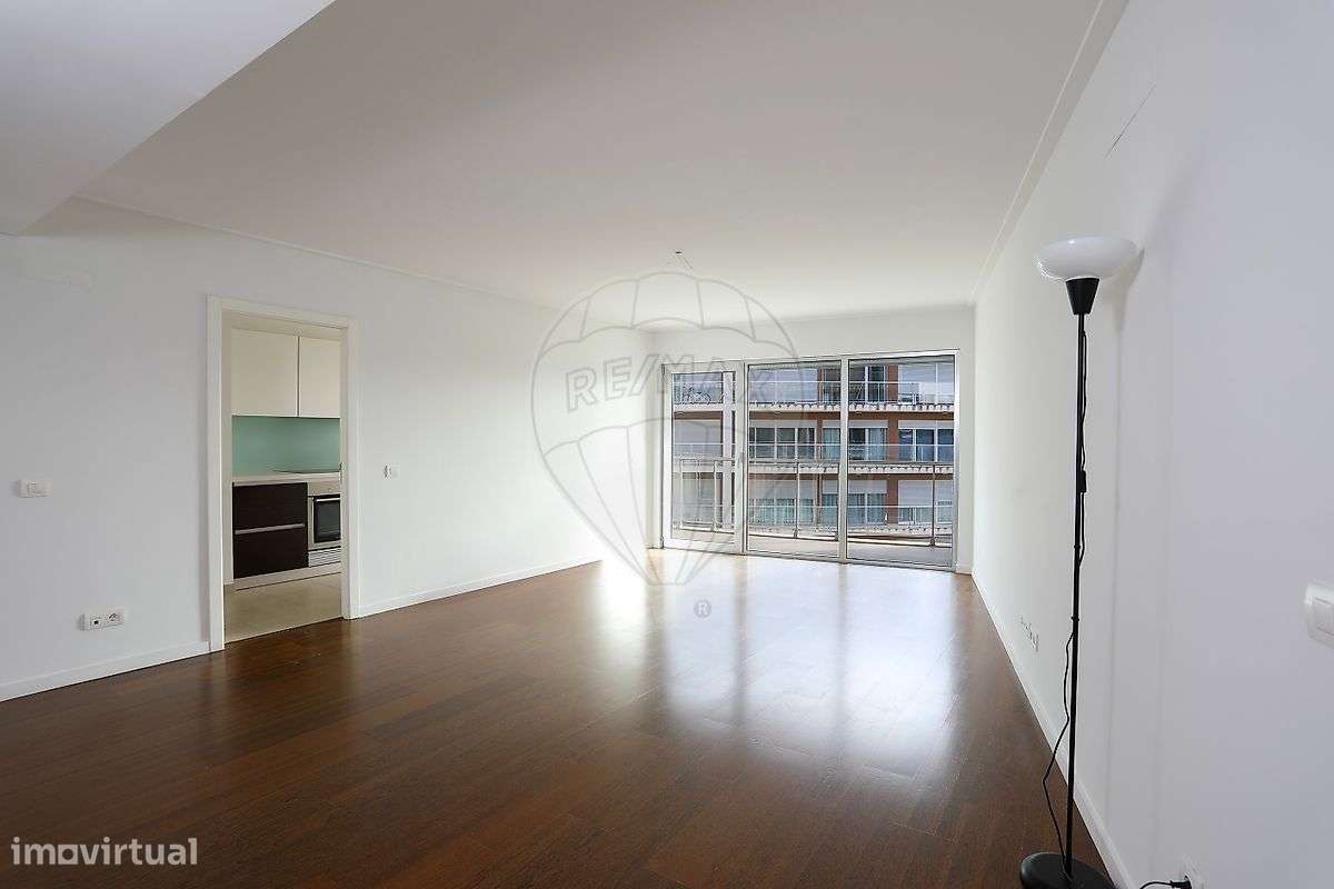 Apartamento T0 para arrendamento - Grande imagem: 2/24