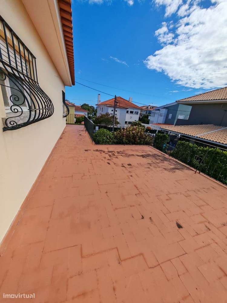 Moradia em bairro calmo de moradias - São João Estoril-50