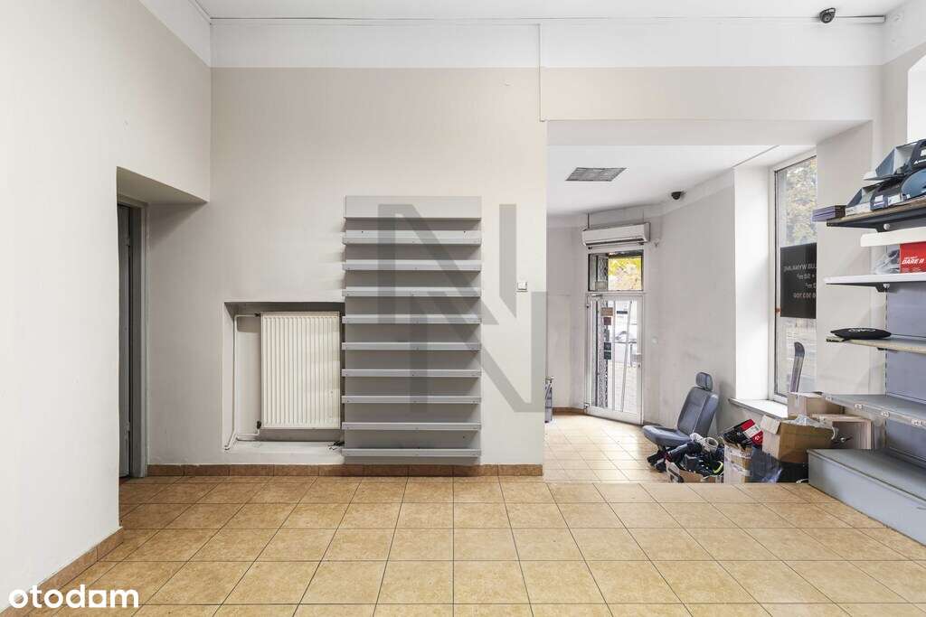 lokal z dużymi witrynami /112m2 /super lokalizacja-8
